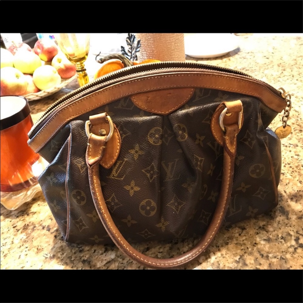 LV purse